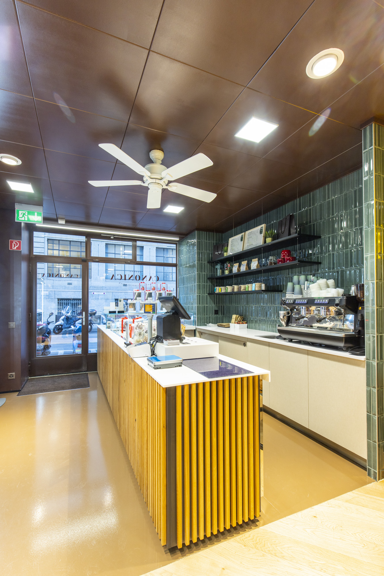 photo d’un projet d’architecte d’intérieur à Genève : la boutique de la chocolaterie Canonica