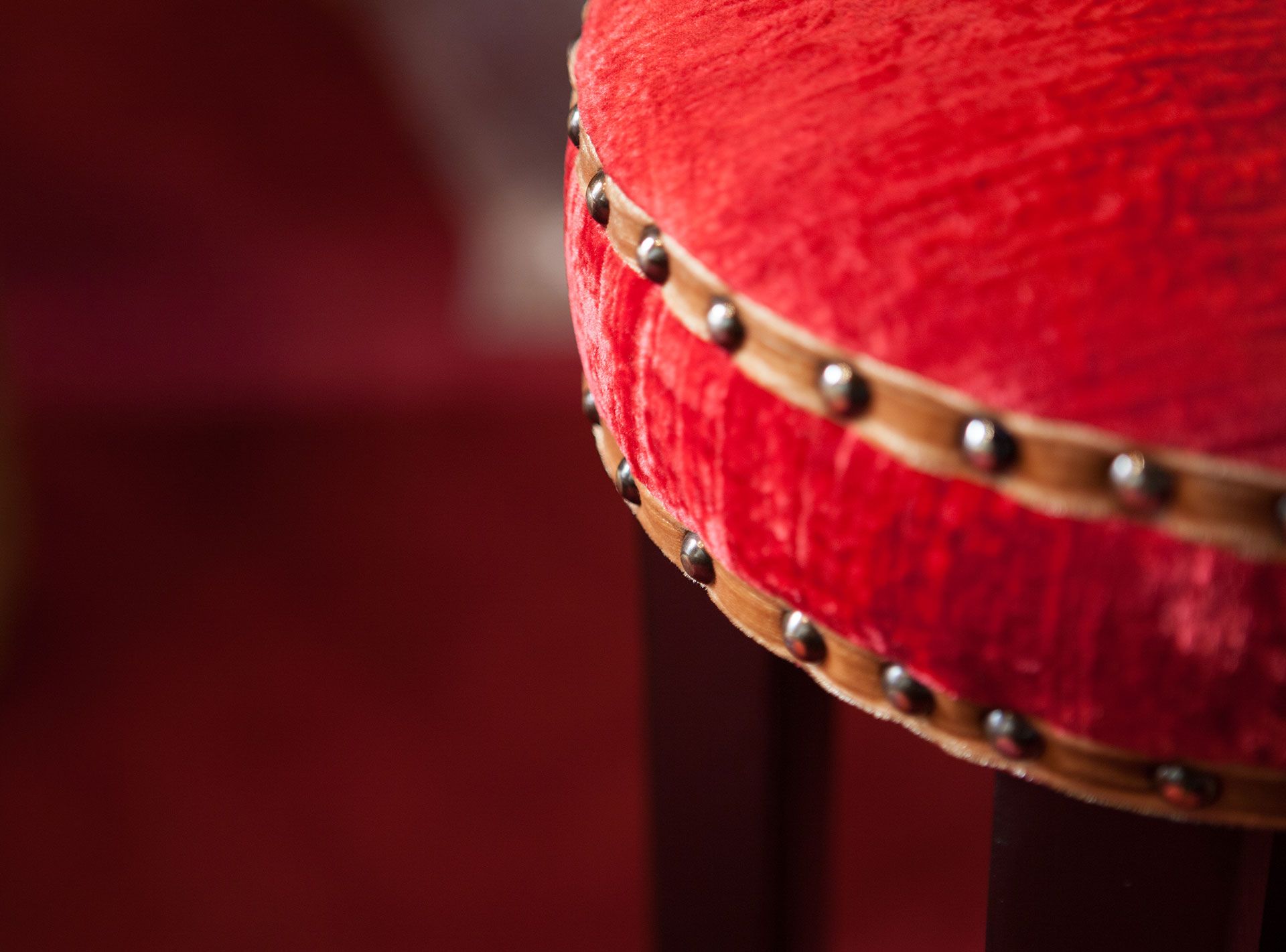 Tabouret du cabaret Jazz Bar à Genève. Réalisation ID Interior Design, par Annel-Laure Ferry-Adam, architecte d'intérieur à Genève.