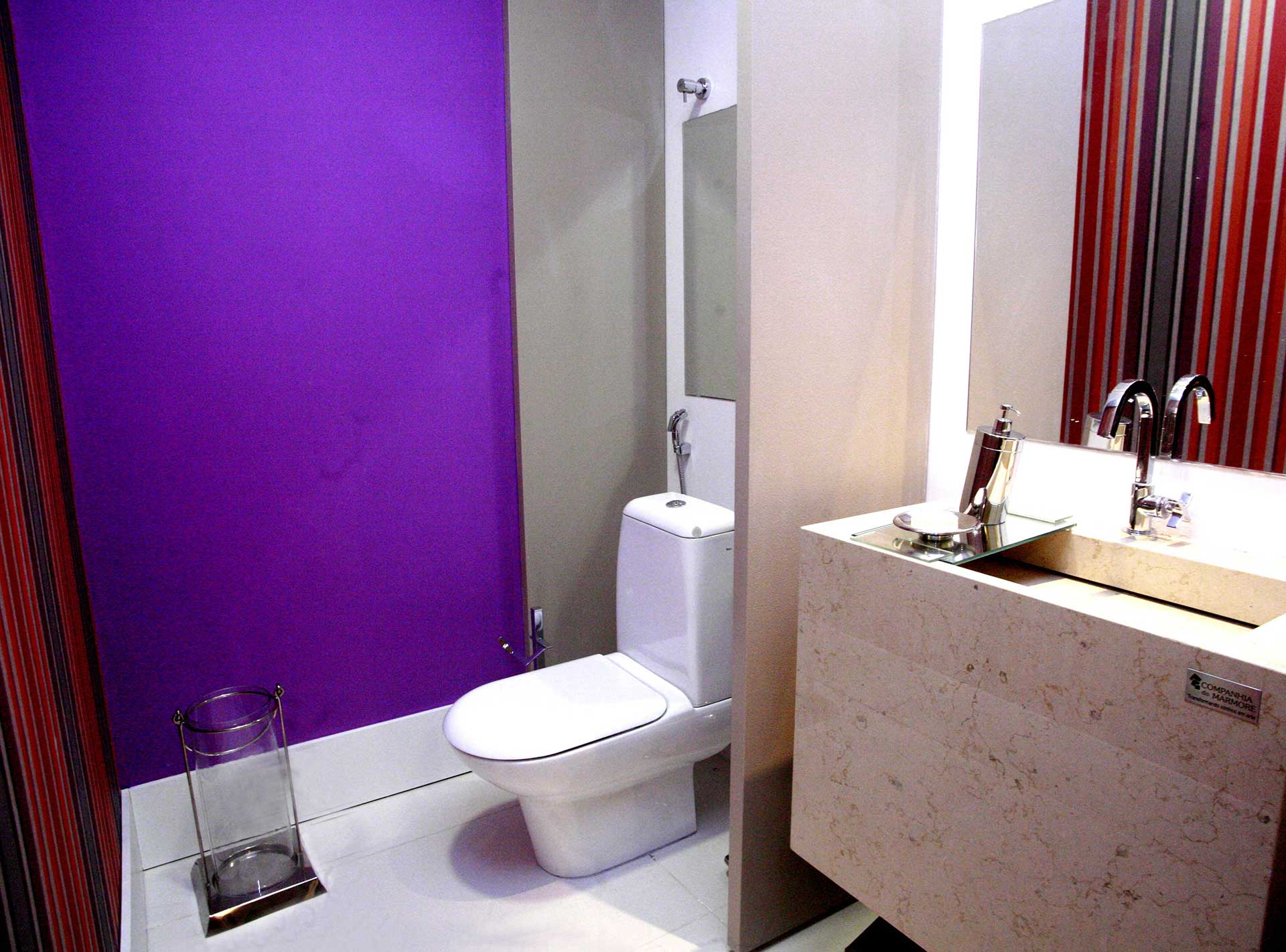Toilettes de l'appartement de la tour Genève au Brésil. Réalisation ID Interior Design, par Anne-Laure Ferry-Adam, architecte d'intérieur à Genève.