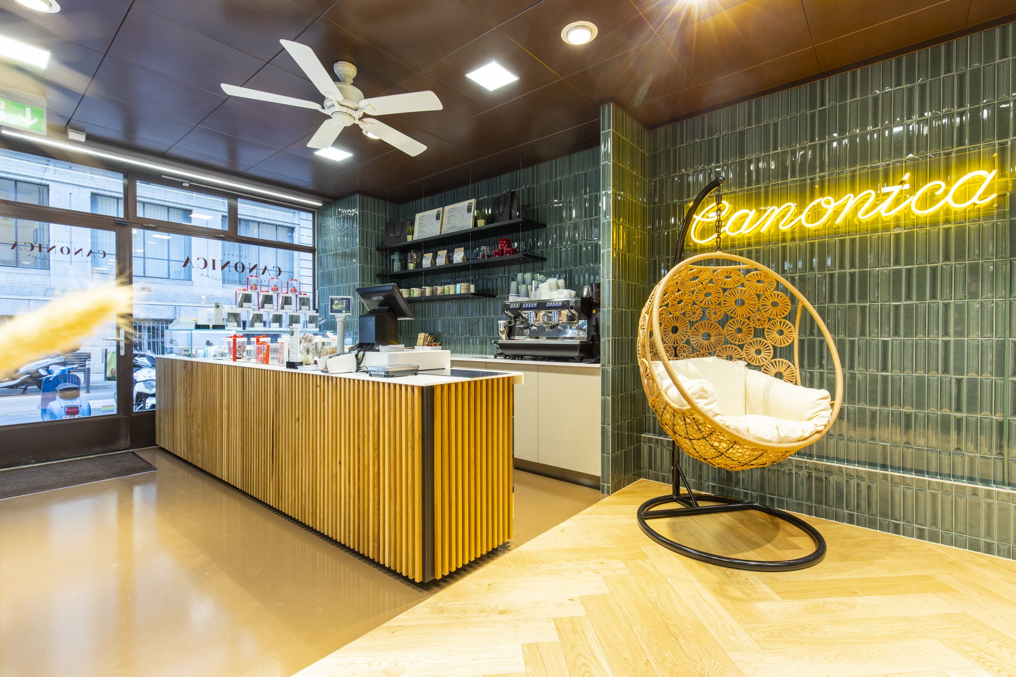 photo d’un projet d’architecte d’intérieur à Genève : la boutique de la chocolaterie Canonica